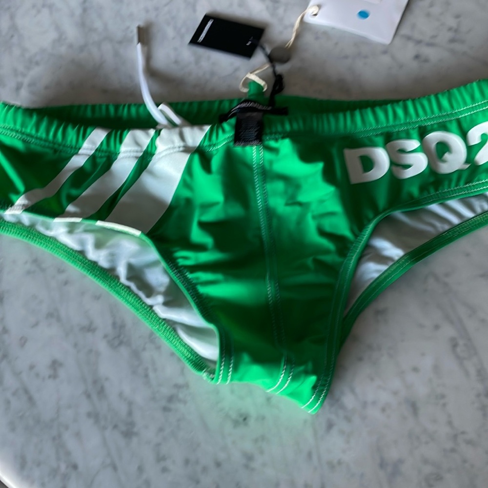 Dsquared2